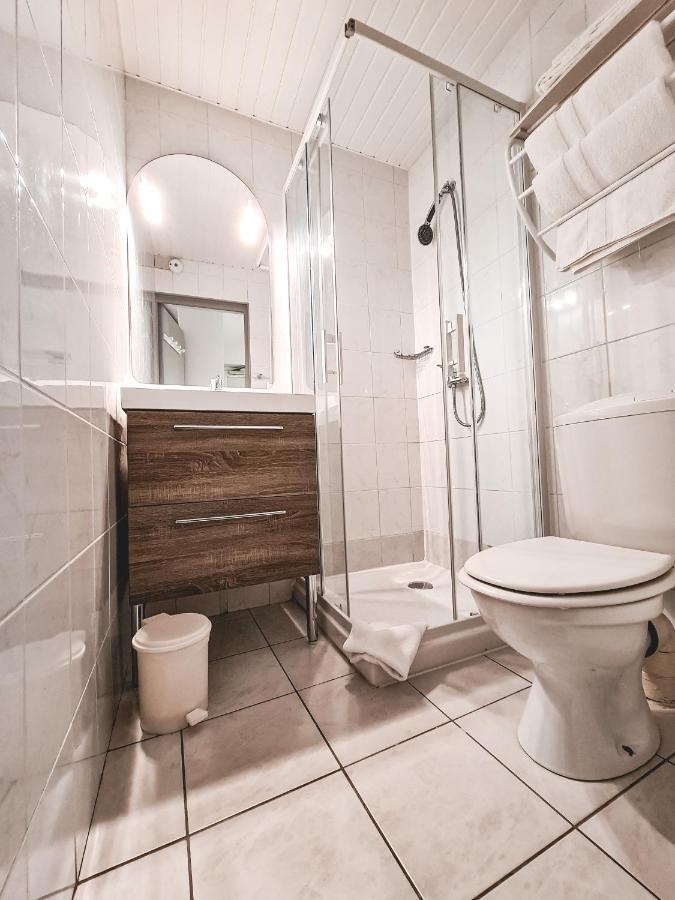 Hotel Caravelle Contact Hotel Rochefort  Luaran gambar